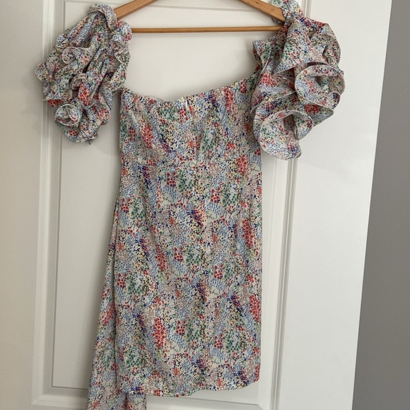 BNWT Pretty Little Thing Multi-Colour Off the Shoulder Dress - Size 2 - Picture 4 of 8